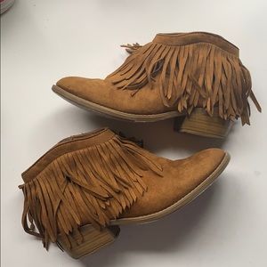 Soda fringe booties